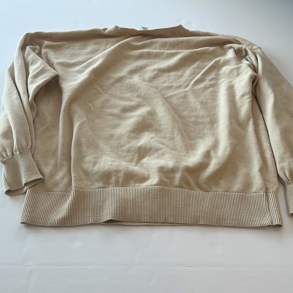 Ann Taylor LOFT WEEKEND Sweater Size Medium Beige Pink Drop Shoulder - Picture 10 of 10